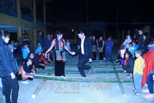 Sức sống mới ở bản tái định cư Pa Búa ảnh 1